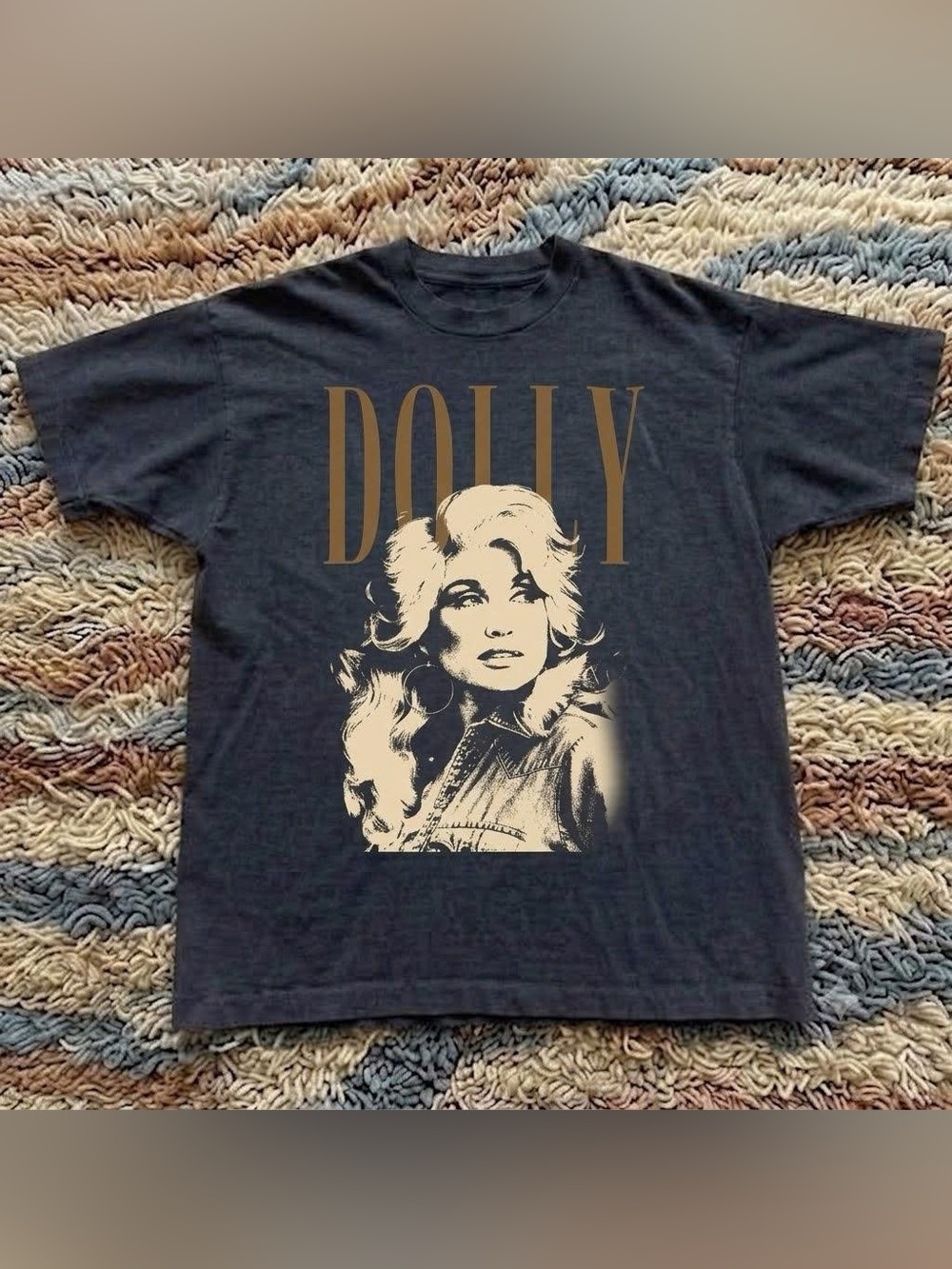 Vintage Dolly Parton Music Country Tee in Black with Cream Print